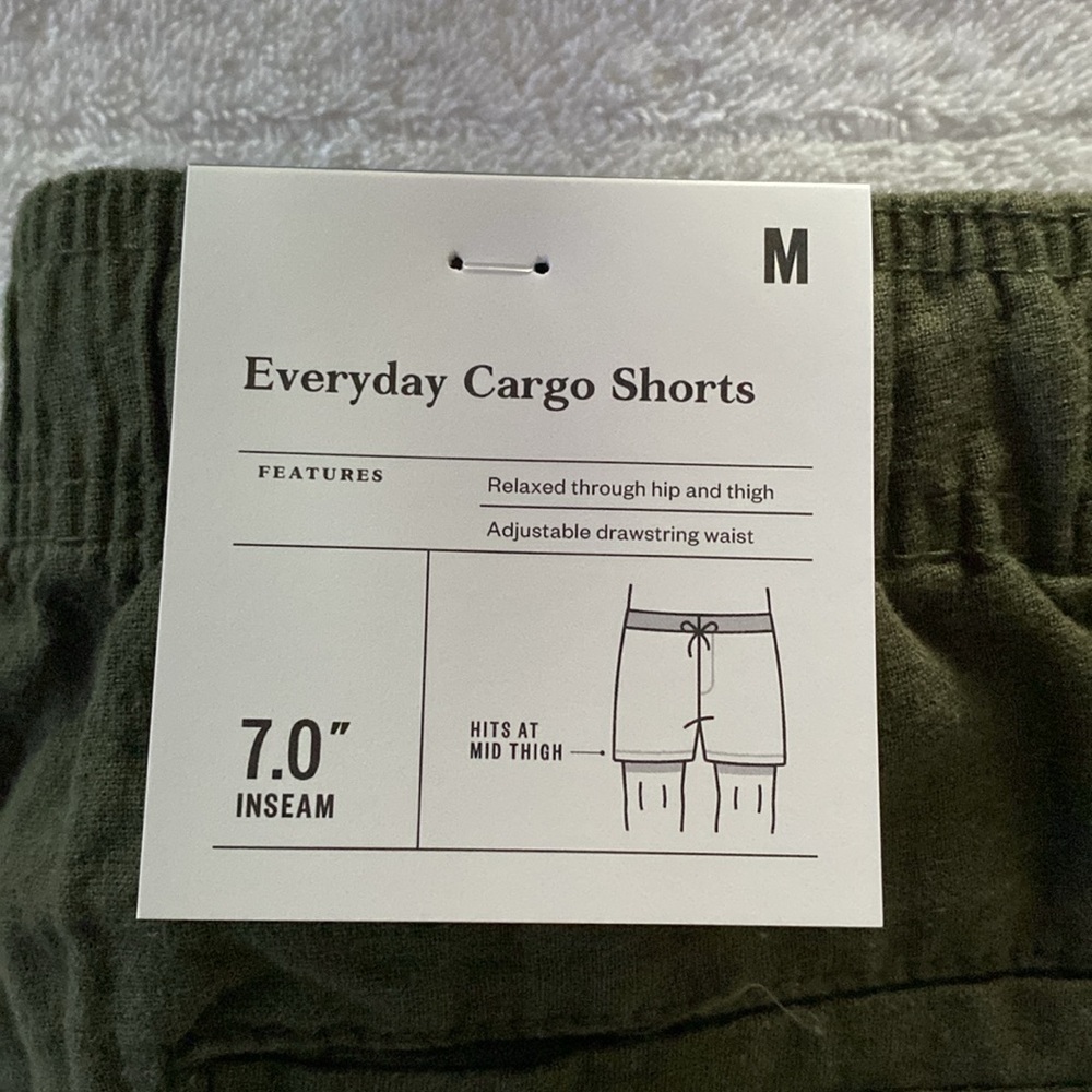 Olive Green Men's Cargo Shorts - Picture 7 of 8